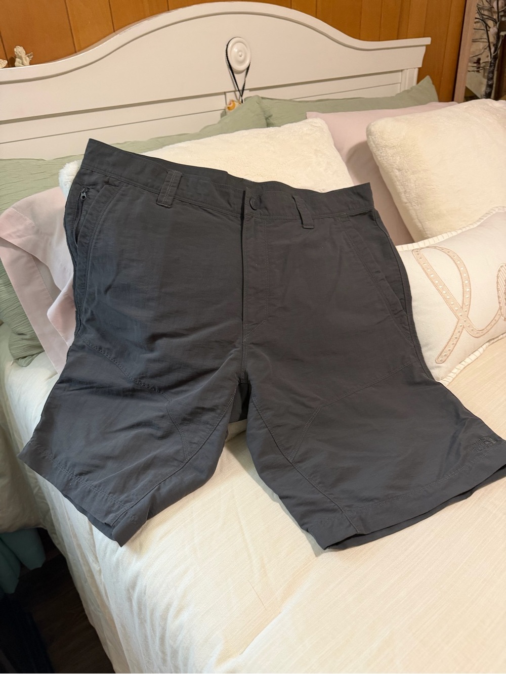 The North Face Mens hiking 🥾 shorts size 40